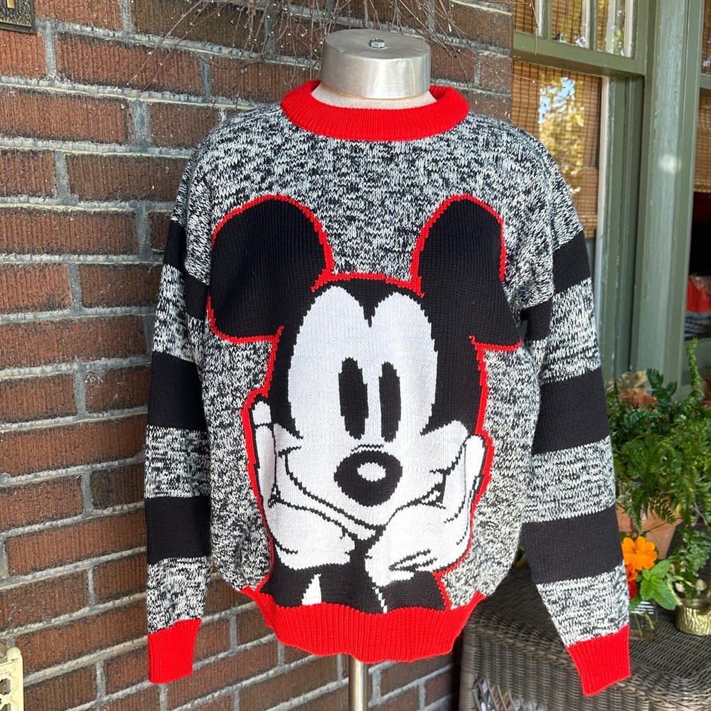 Vintage Mickey Mouse 80’s Mickey & Co Hong Kong sweater. Size Small